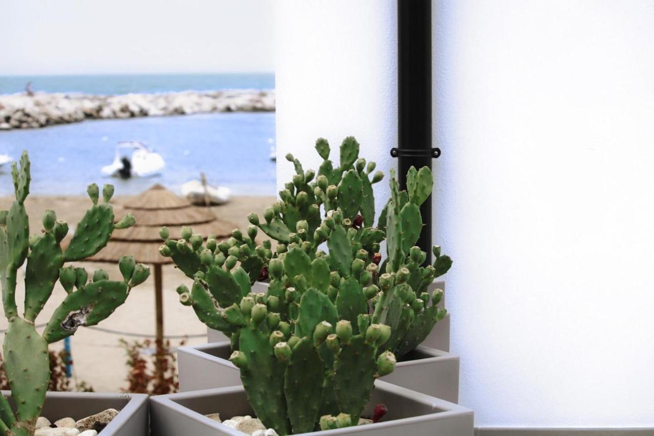 Marina Bay Luxury Rooms Peschici Exterior foto